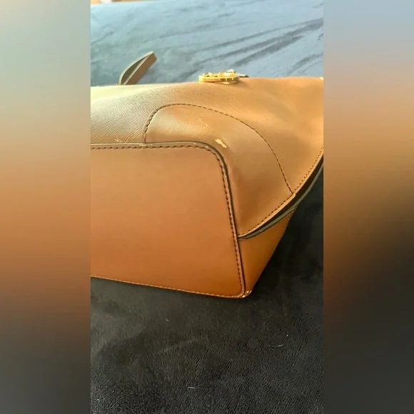 Michael Kors Tote Bag - Picture 11 of 14